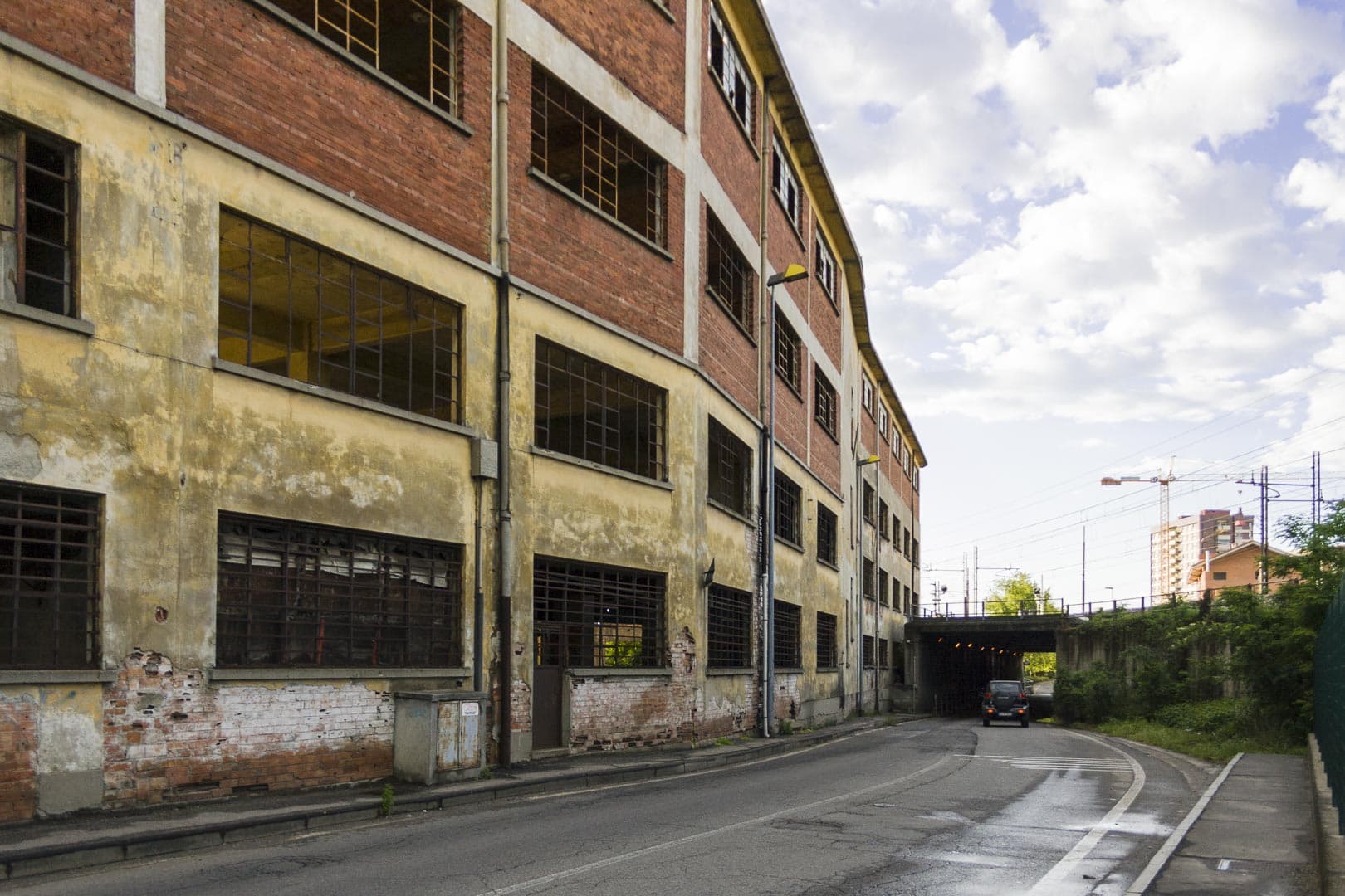Garis – Abandoned Brakes Factory Outside View – Nichelino, Italy