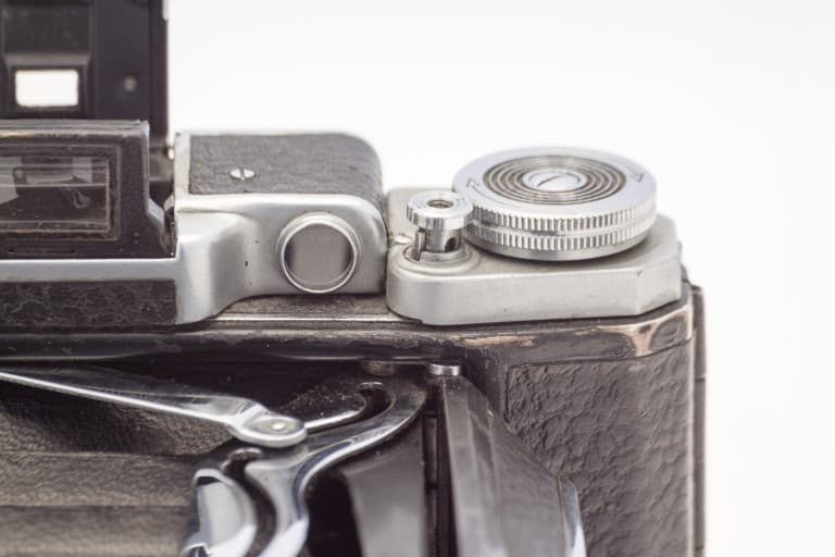 Moskva 2 (Москва) – Soviet 6x9cm Folding Film Camera Front Detail
