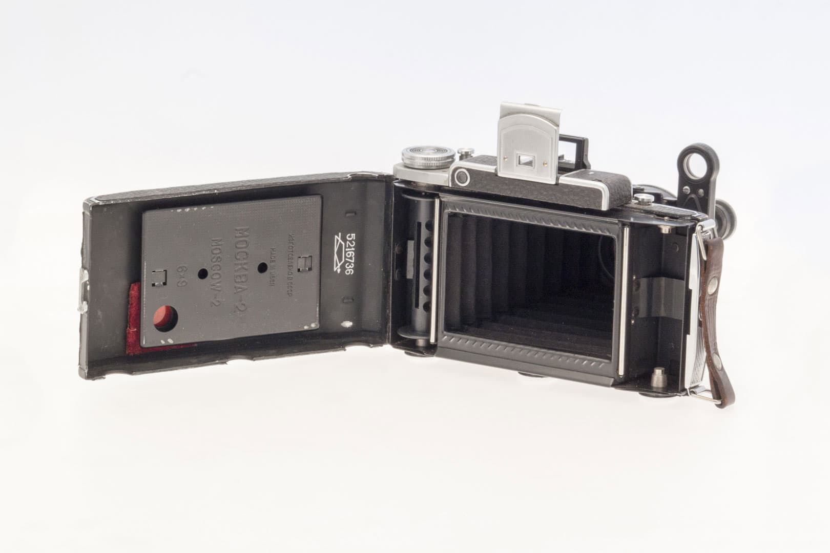 Moskva 2 (Москва) Soviet 6x9cm Folding Film Camera