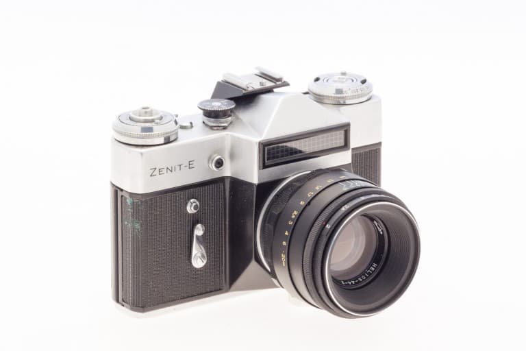 Zenit-E (Зенит-E) – Soviet 35mm Reflex Film Camera