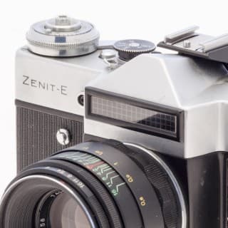 Zenit-E (Зенит-E) – Soviet 35mm Reflex Film Camera